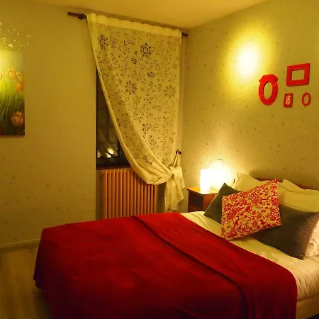 Du Cheval Blanc Hotel 2*